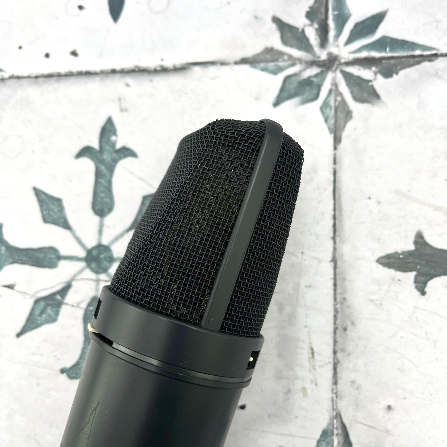 Neumann U 87 Ai Large Diaphragm Multipattern Condenser Microphone