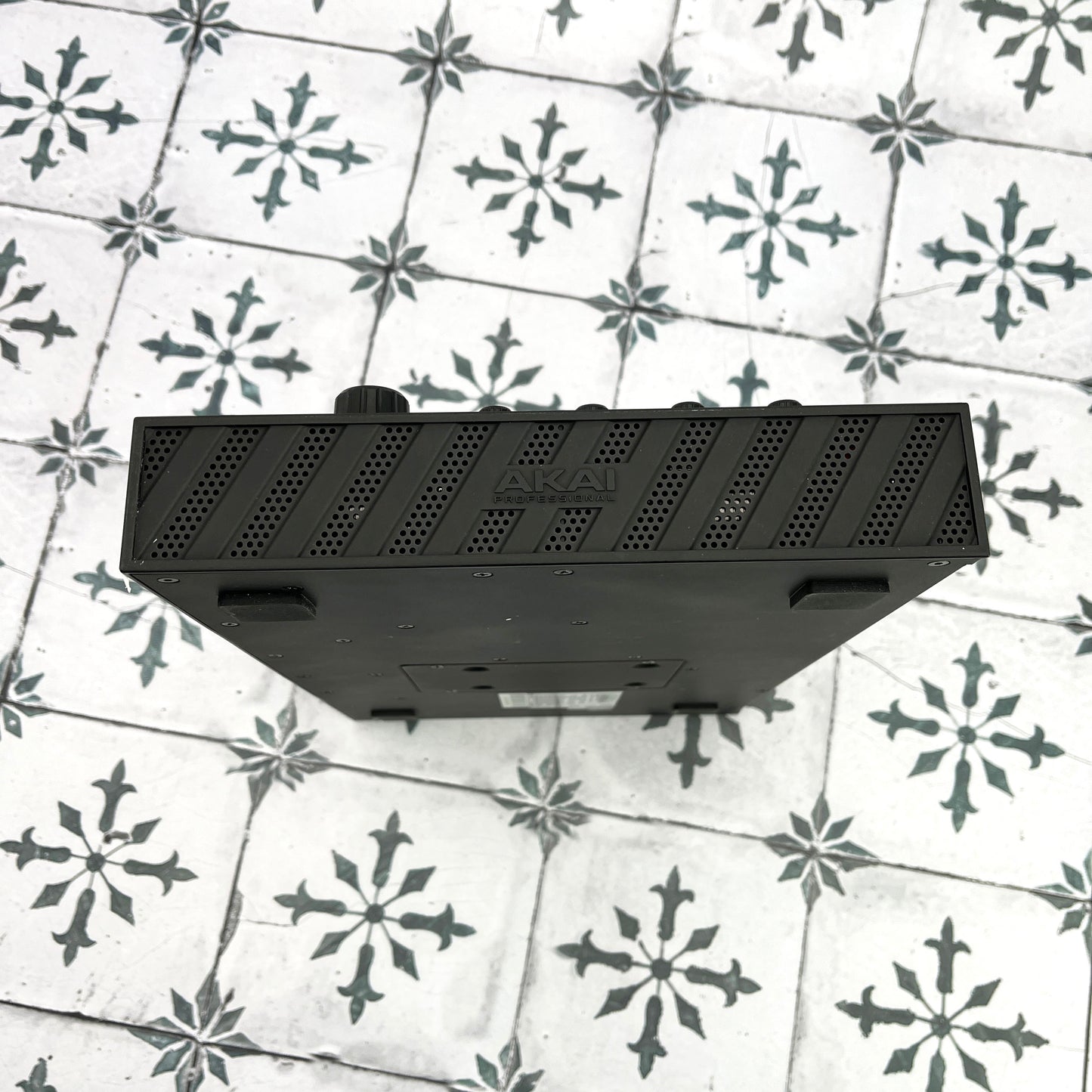 Akai MPC Live II Standalone Sampler / Sequencer