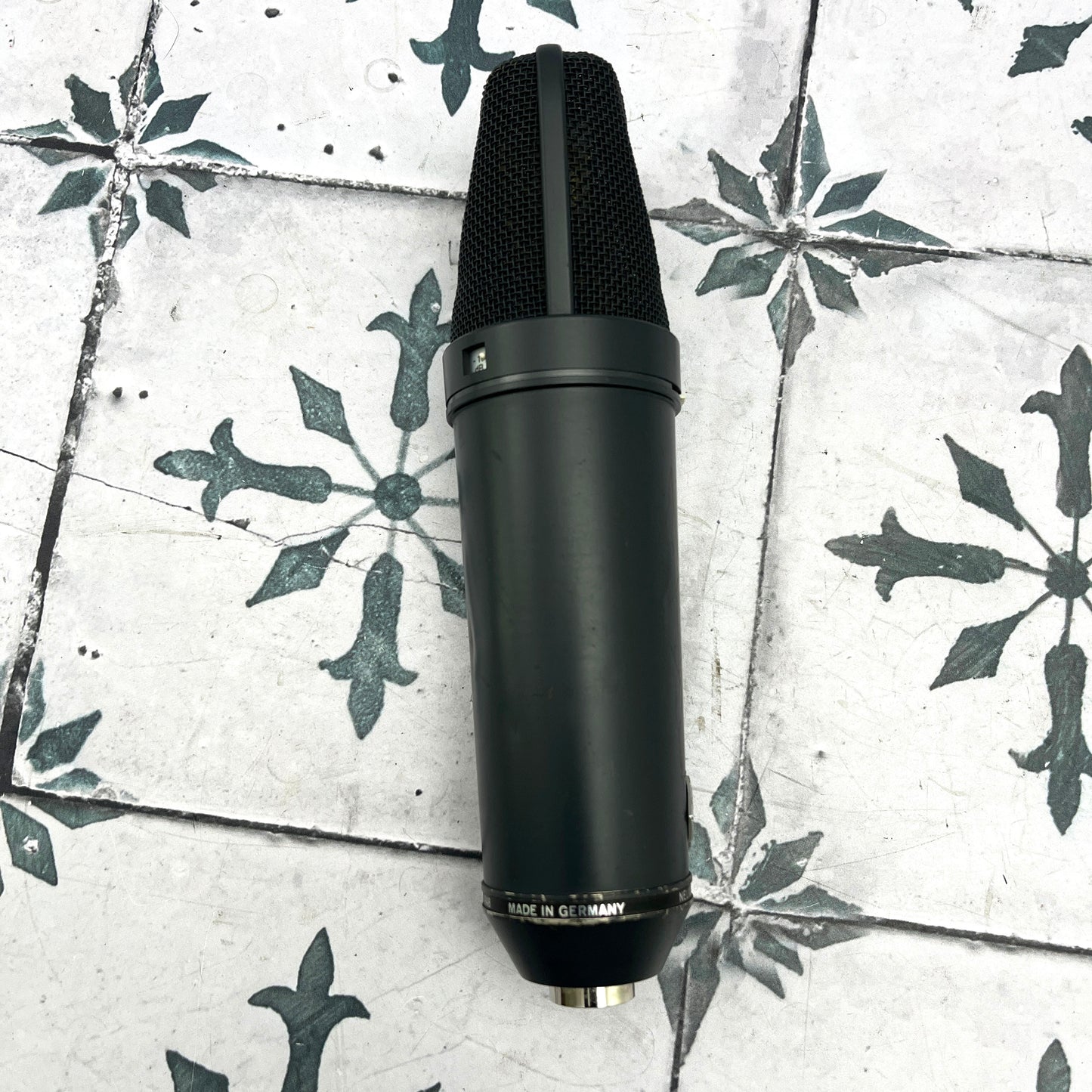 Neumann U 87 Ai Large Diaphragm Multipattern Condenser Microphone