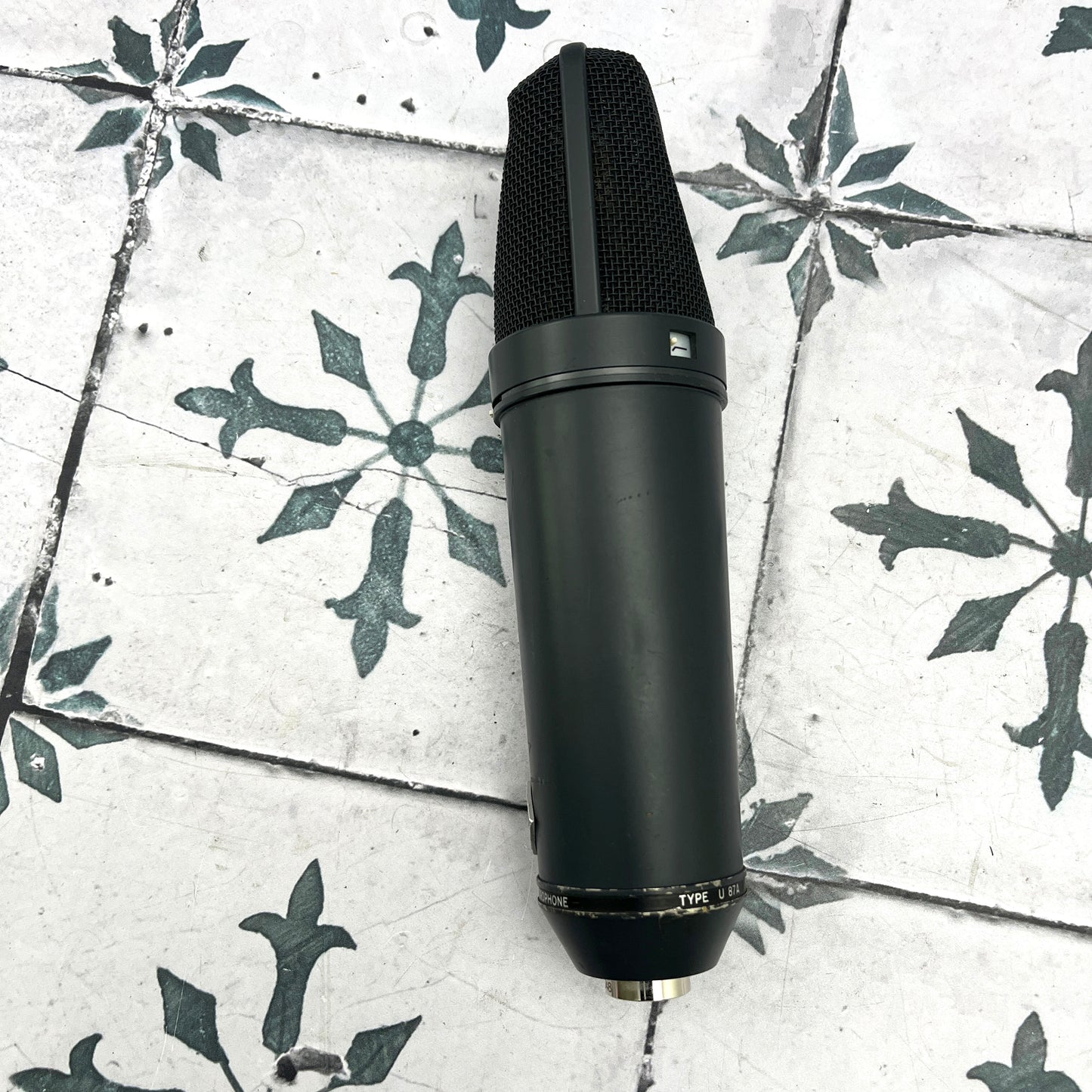 Neumann U 87 Ai Large Diaphragm Multipattern Condenser Microphone