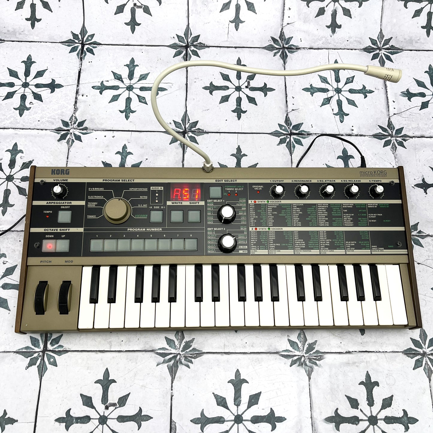 Korg MicroKORG 37-Key Synthesizer/Vocoder