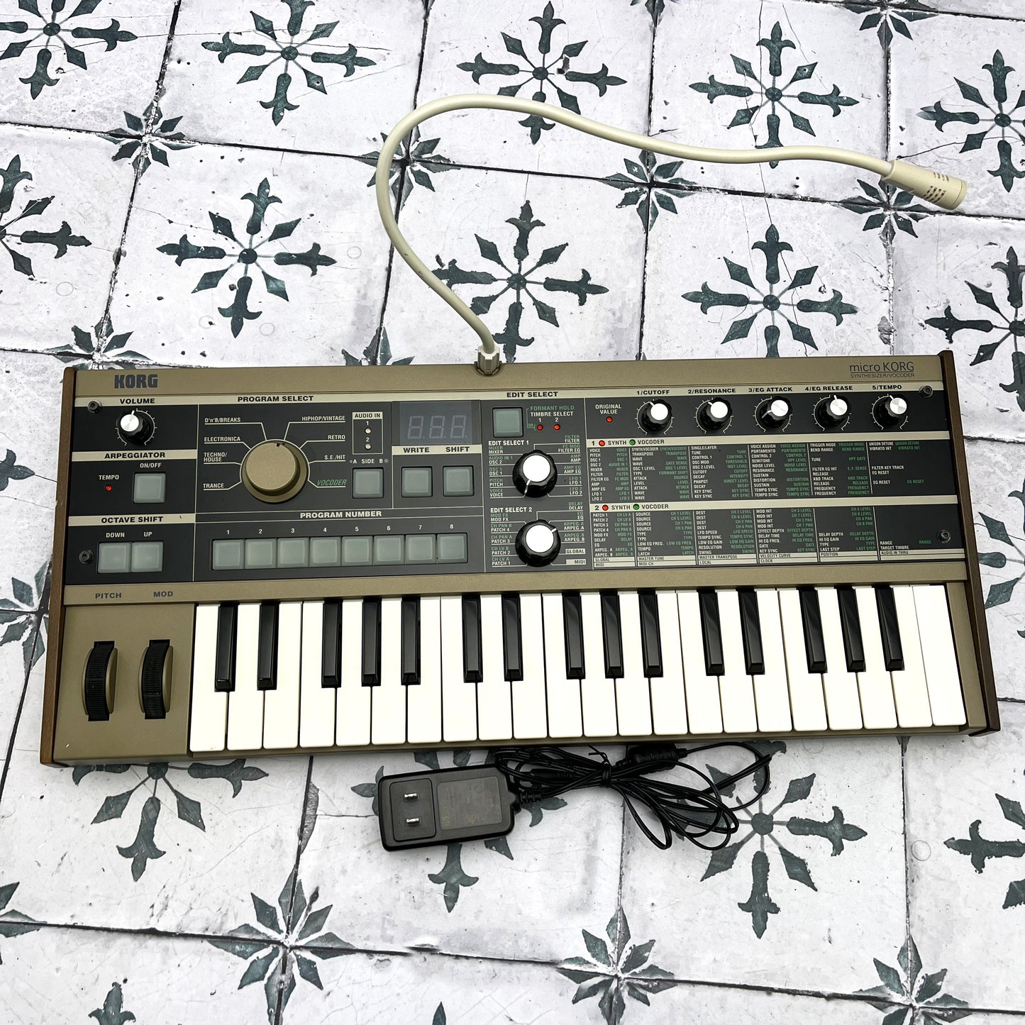 Korg MicroKORG 37-Key Synthesizer/Vocoder