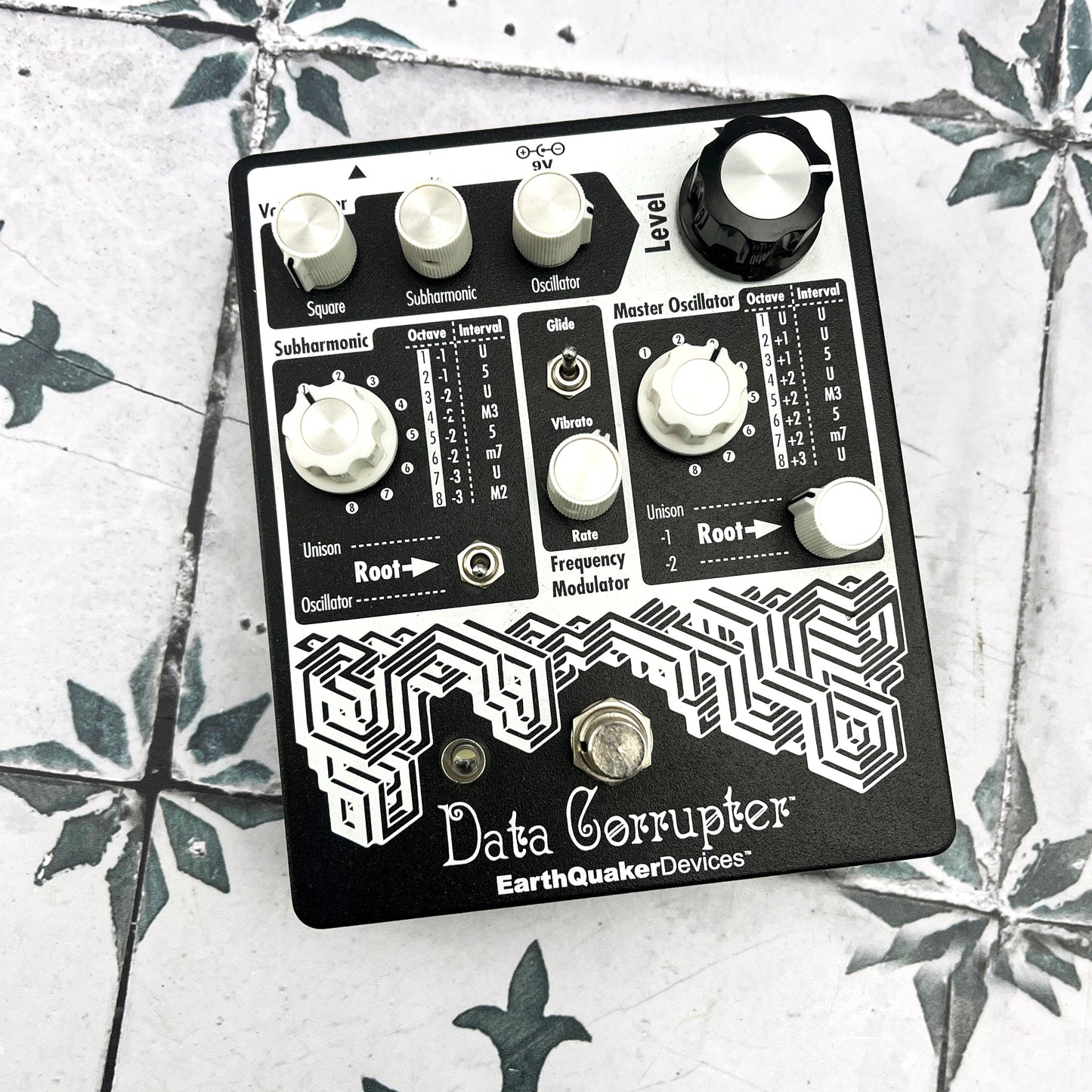 EarthQuaker Devices Data Corrupter Modulated Monophonic Harmonizing PPL