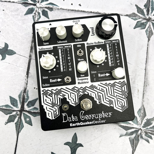 EarthQuaker Devices Data Corrupter Modulated Monophonic Harmonizing PPL
