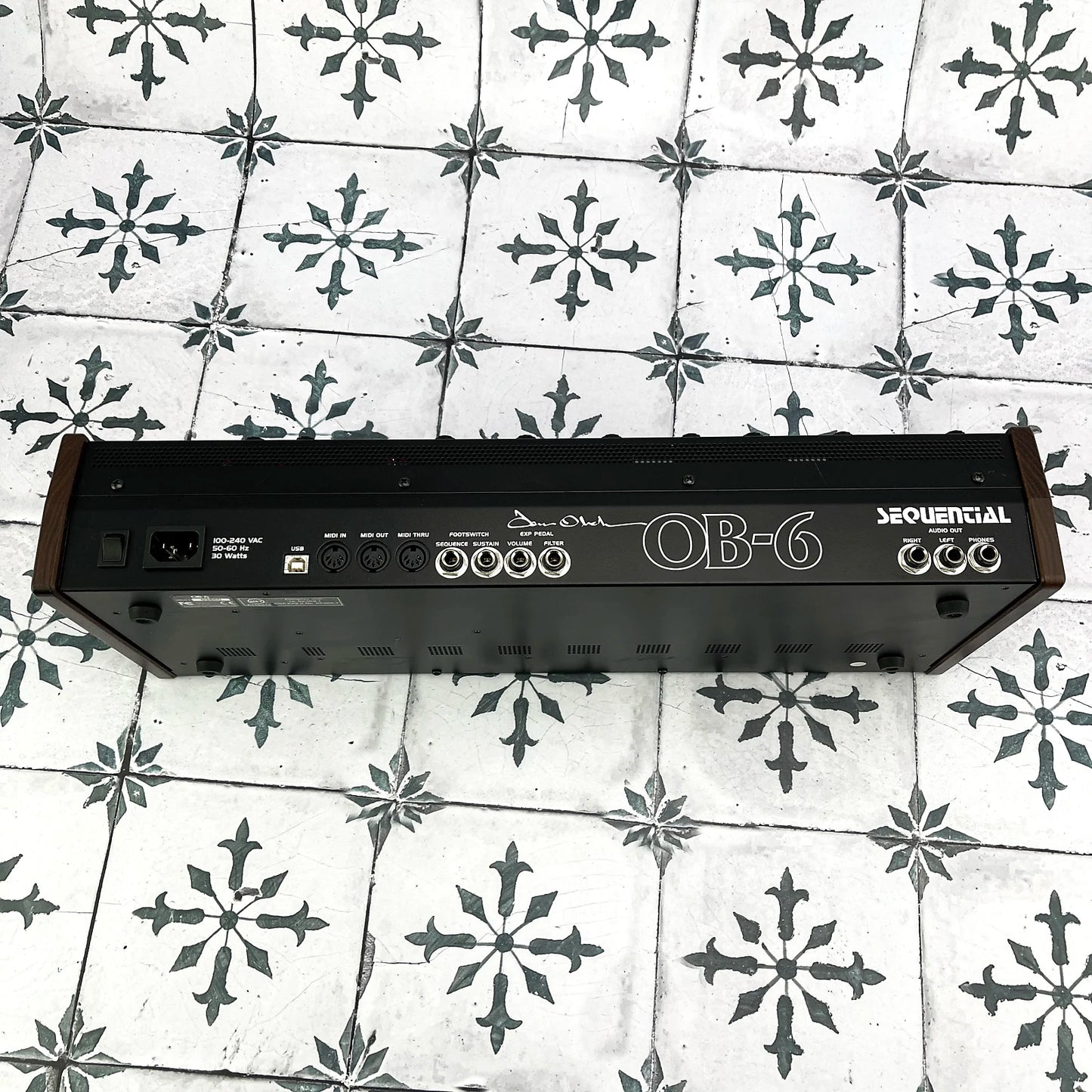 Dave Smith Instruments OB-6 Desktop 6-Voice Polyphonic Synthesizer